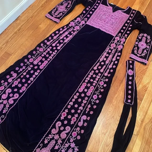 Velvet thoub